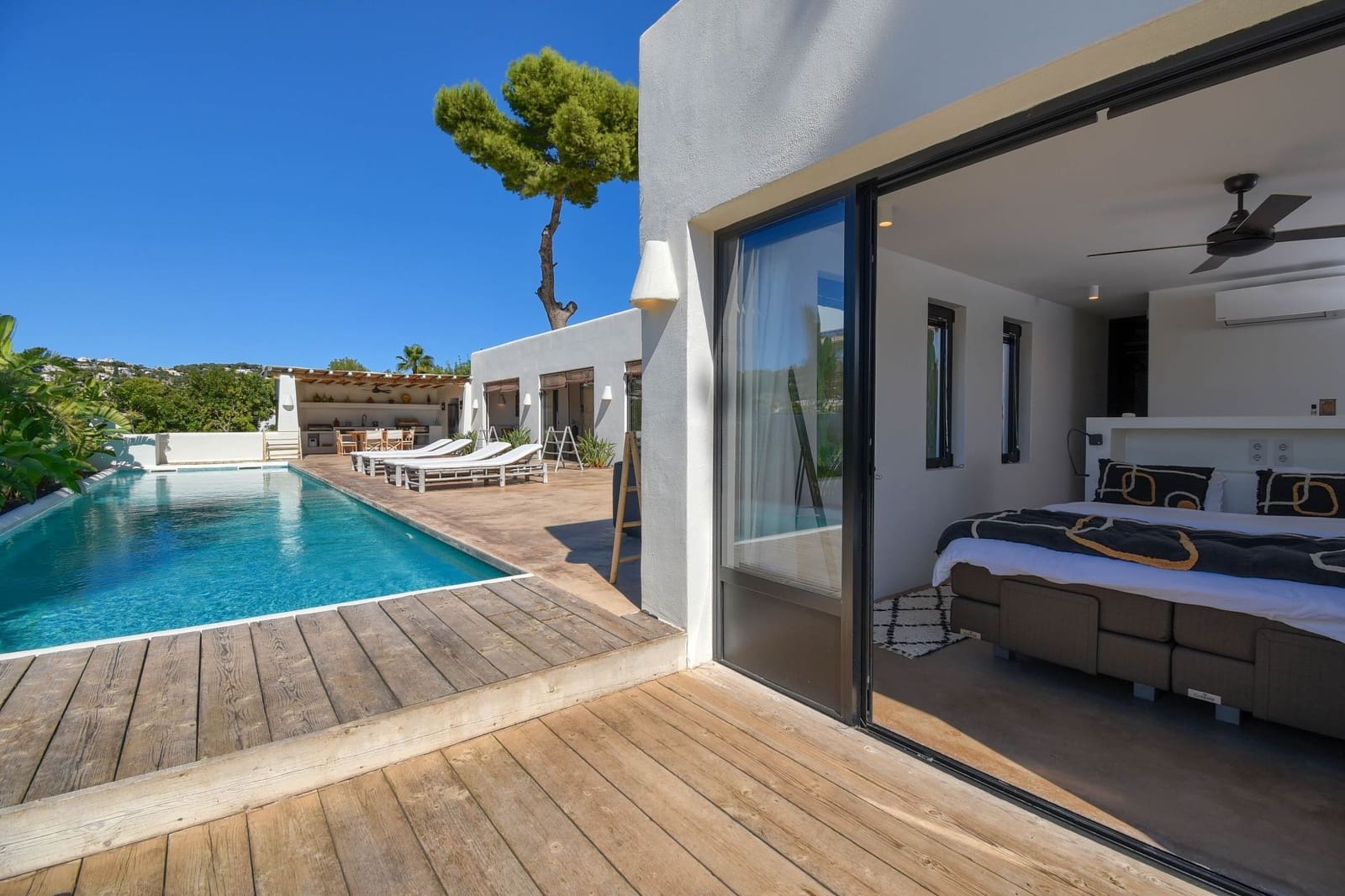 4 soveværelse Villa til salg i Moraira med swimmingpool - € 2.075.000 (Ref: 7425362)