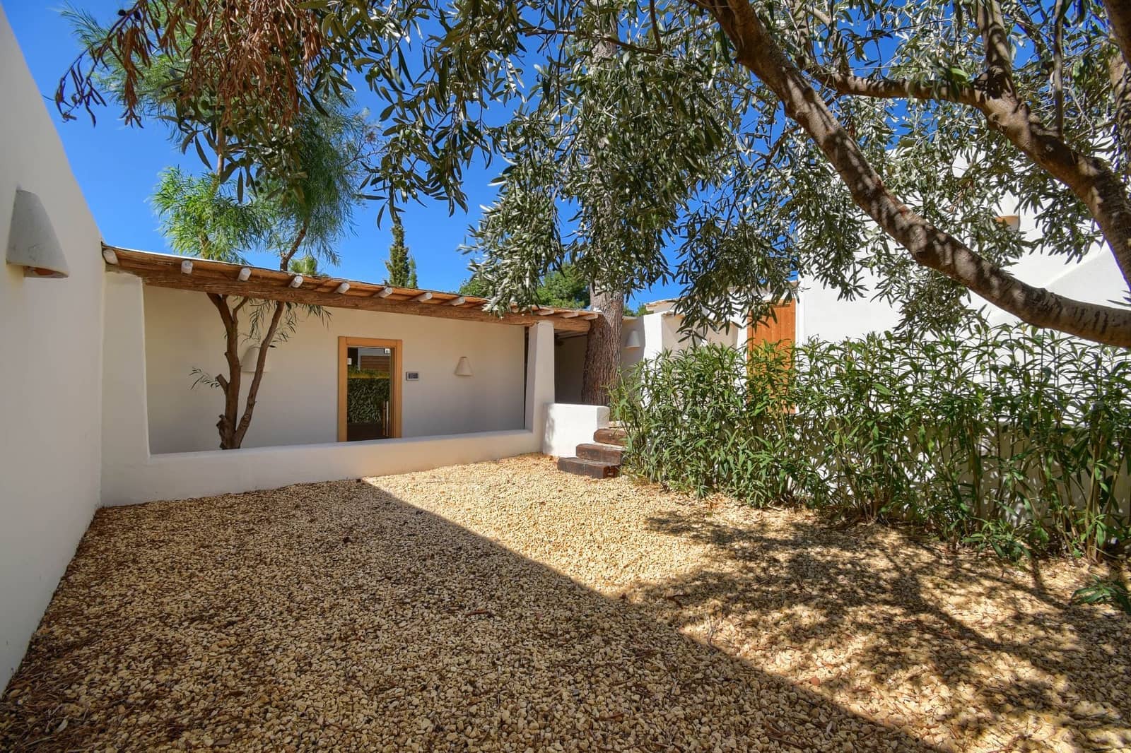 4 soveværelse Villa til salg i Moraira med swimmingpool - € 2.075.000 (Ref: 7425362)