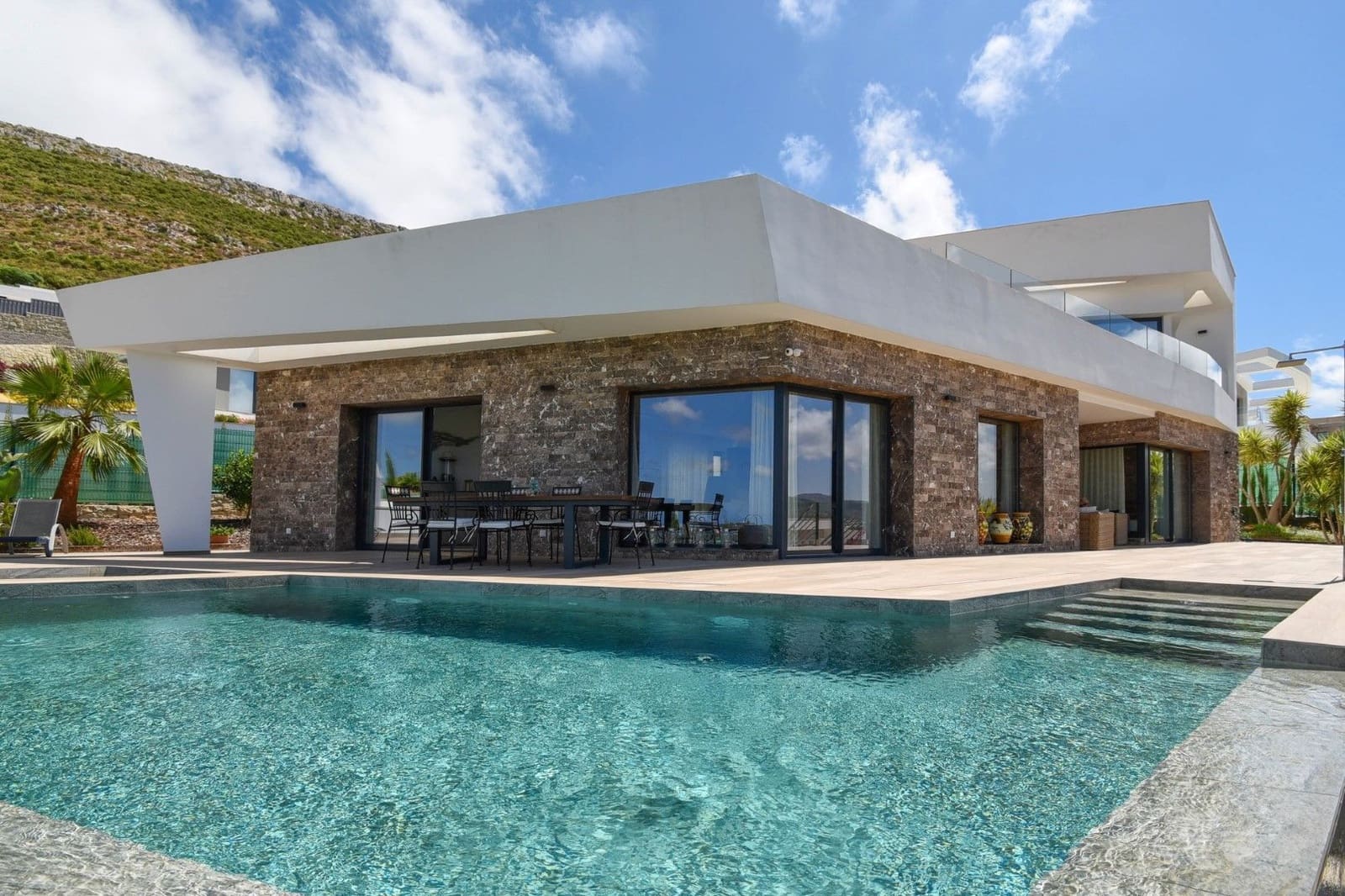 4 bedroom Villa for sale in Javea / Xabia with pool garage - € 1,490,000 (Ref: 7441487)