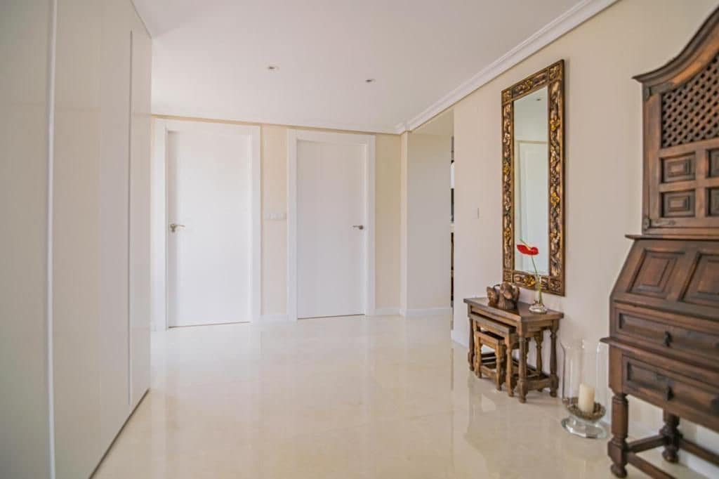 4 makuuhuone Huvila myytävänä paikassa Albir mukana uima-altaan 
autotalli - 1 290 000 € (Ref: 7460104)