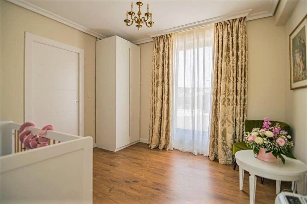 4 makuuhuone Huvila myytävänä paikassa Albir mukana uima-altaan 
autotalli - 1 290 000 € (Ref: 7460104)