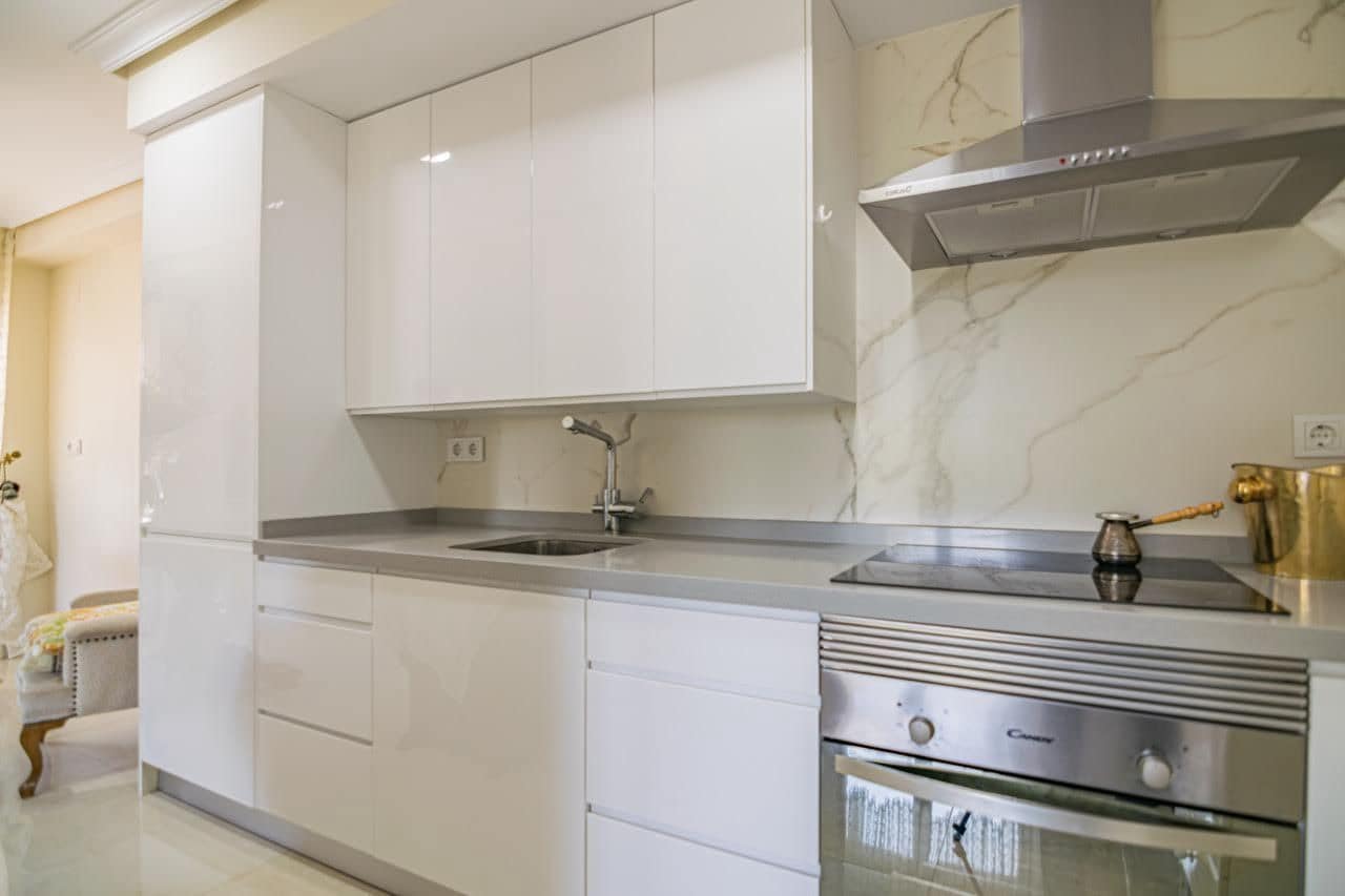 4 makuuhuone Huvila myytävänä paikassa Albir mukana uima-altaan 
autotalli - 1 290 000 € (Ref: 7460104)