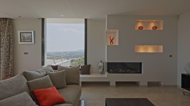 6 bedroom Villa for sale in Altea with pool garage - € 2,875,000 (Ref: 7701715)