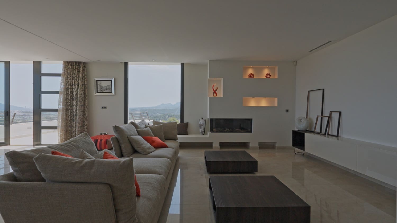 6 bedroom Villa for sale in Altea with pool garage - € 2,875,000 (Ref: 7701715)