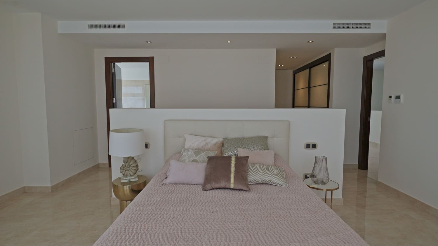 6 bedroom Villa for sale in Altea with pool garage - € 2,875,000 (Ref: 7701715)