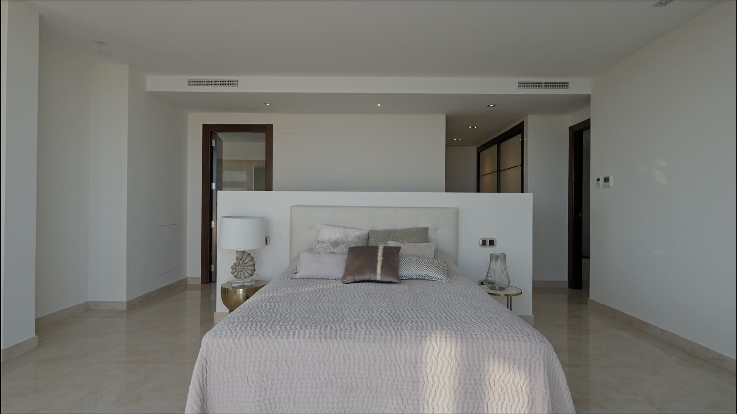 6 bedroom Villa for sale in Altea with pool garage - € 2,875,000 (Ref: 7701715)