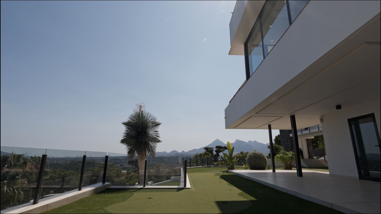 6 bedroom Villa for sale in Altea with pool garage - € 2,875,000 (Ref: 7701715)