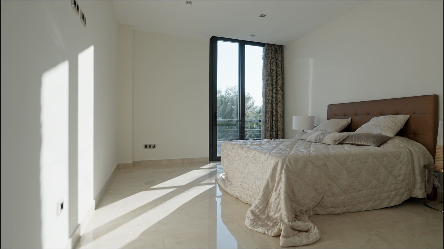 6 bedroom Villa for sale in Altea with pool garage - € 2,875,000 (Ref: 7701715)