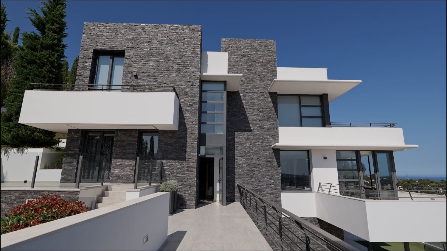 6 bedroom Villa for sale in Altea with pool garage - € 2,875,000 (Ref: 7701715)