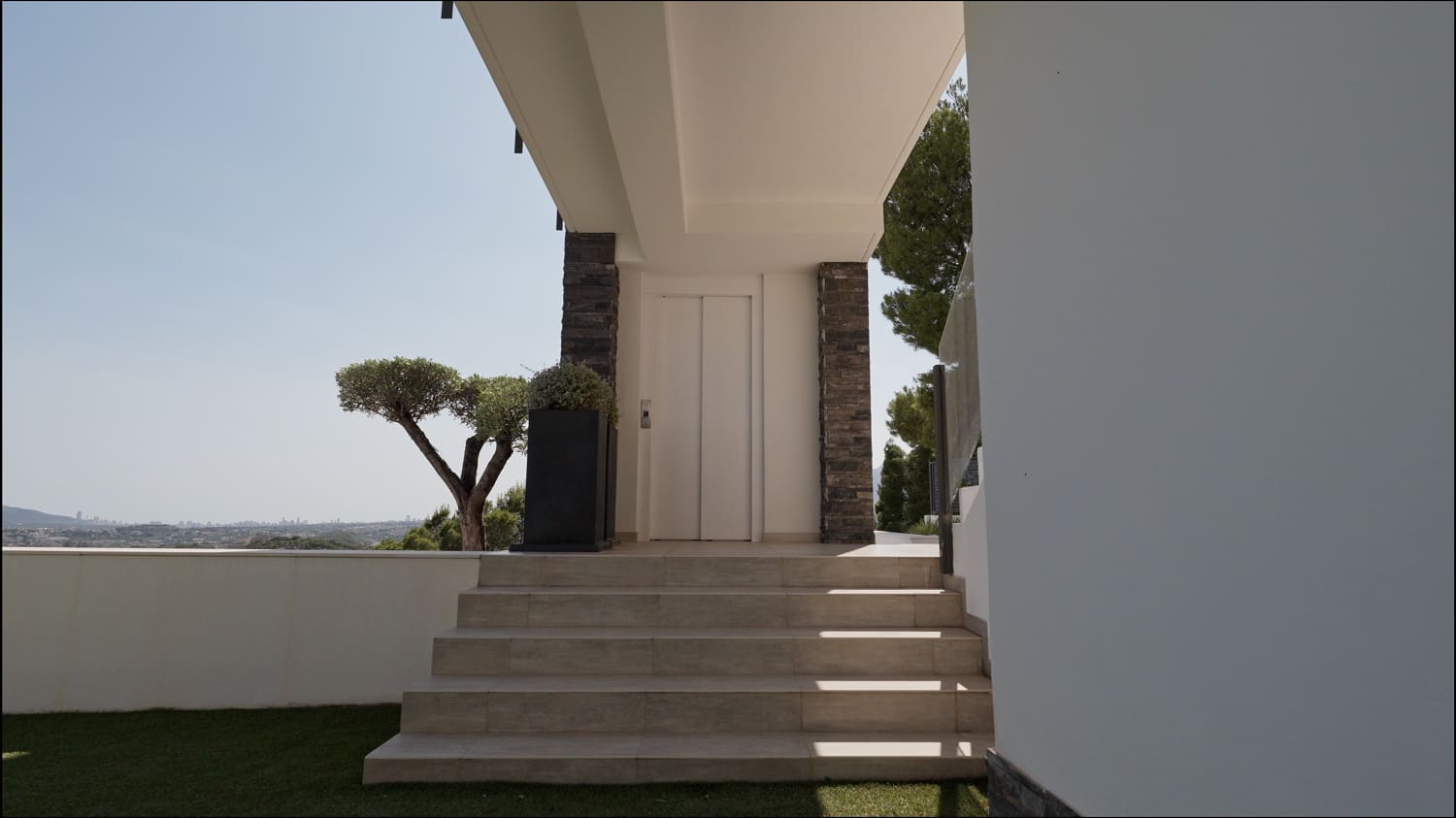 6 bedroom Villa for sale in Altea with pool garage - € 2,875,000 (Ref: 7701715)