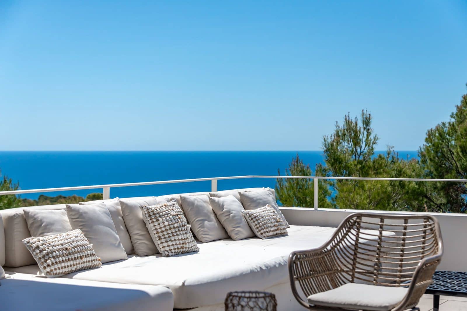 5 bedroom Villa for sale in Altea with pool garage - € 5,900,000 (Ref: 7736657)