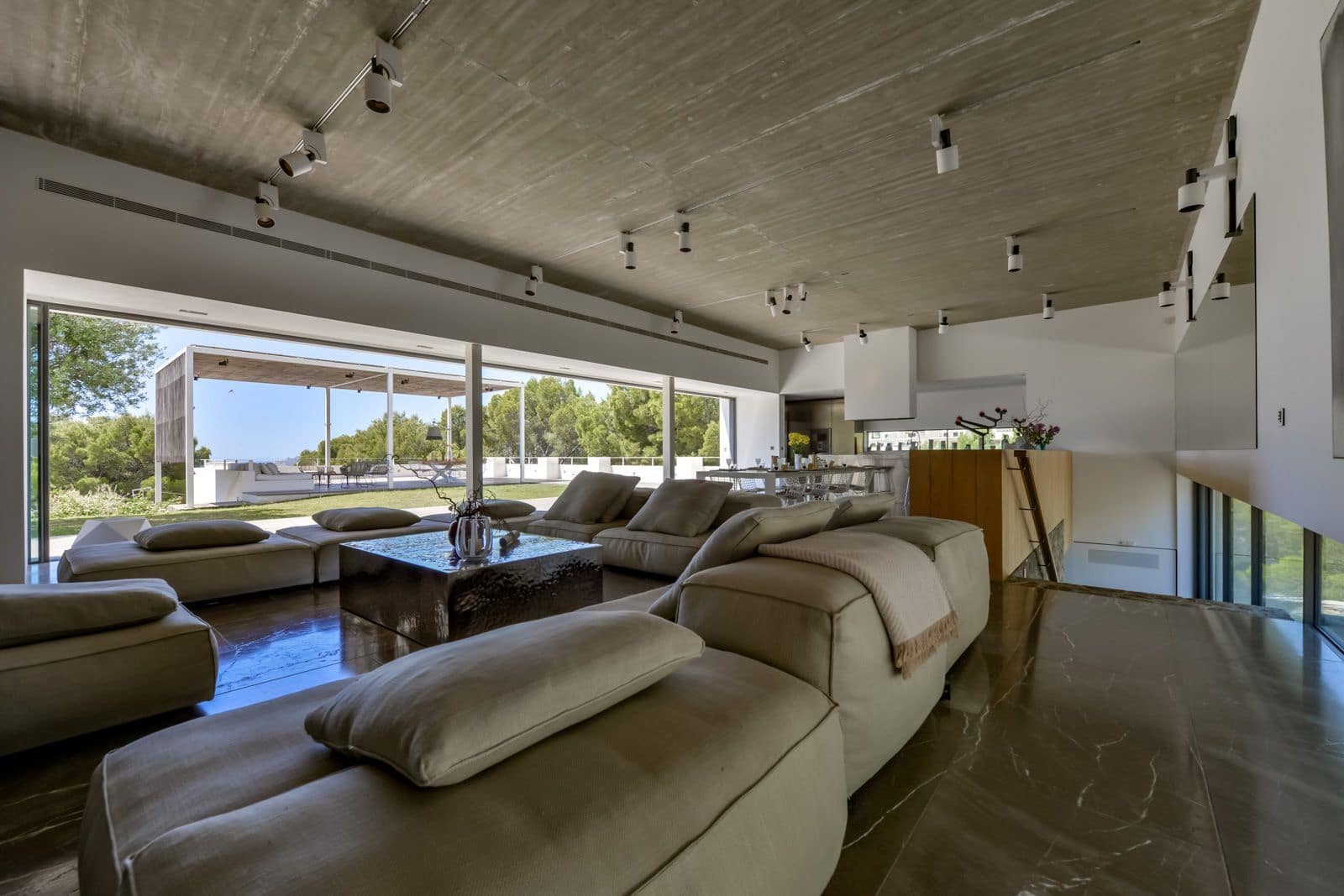 5 bedroom Villa for sale in Altea with pool garage - € 5,900,000 (Ref: 7736657)