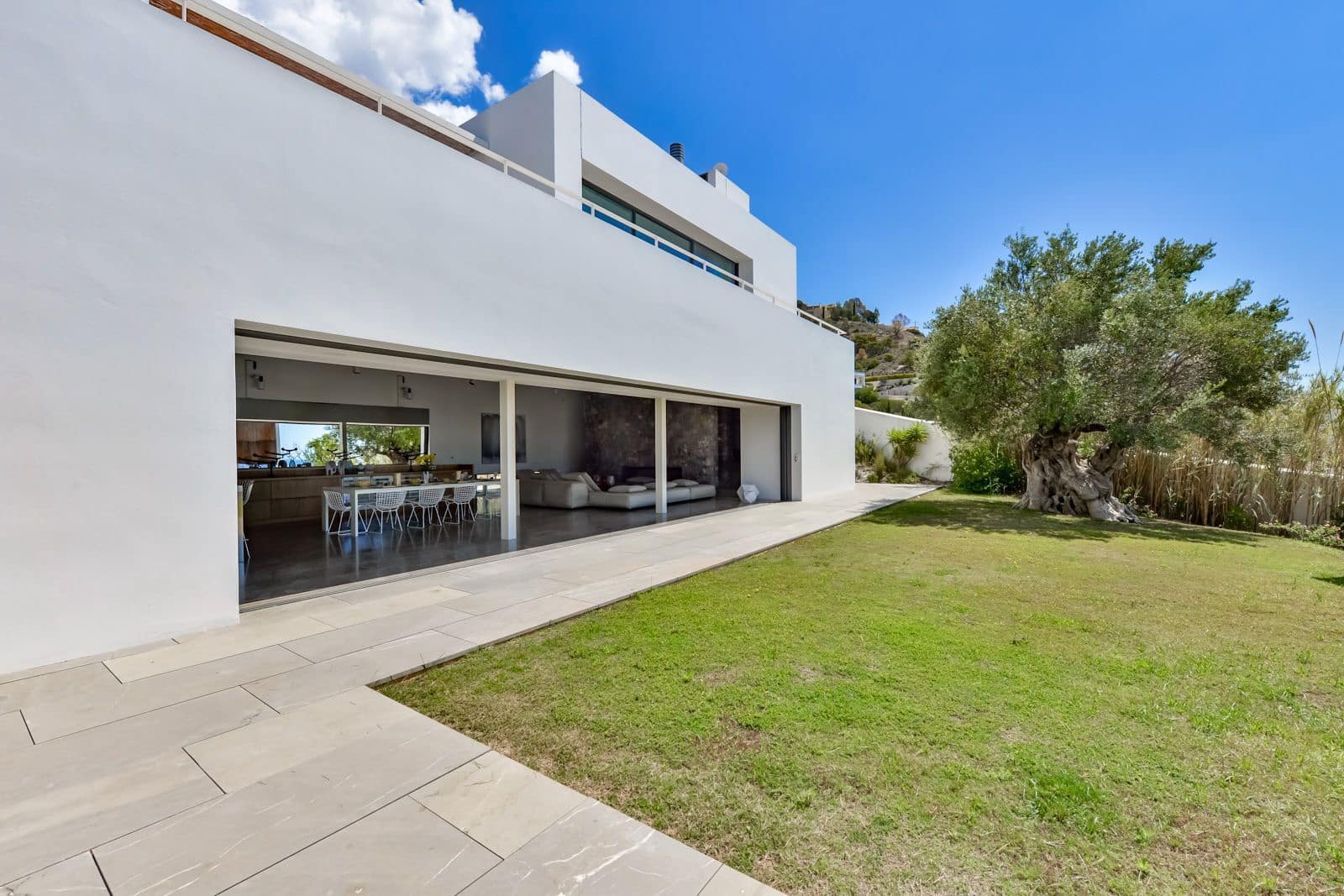 5 bedroom Villa for sale in Altea with pool garage - € 5,900,000 (Ref: 7736657)