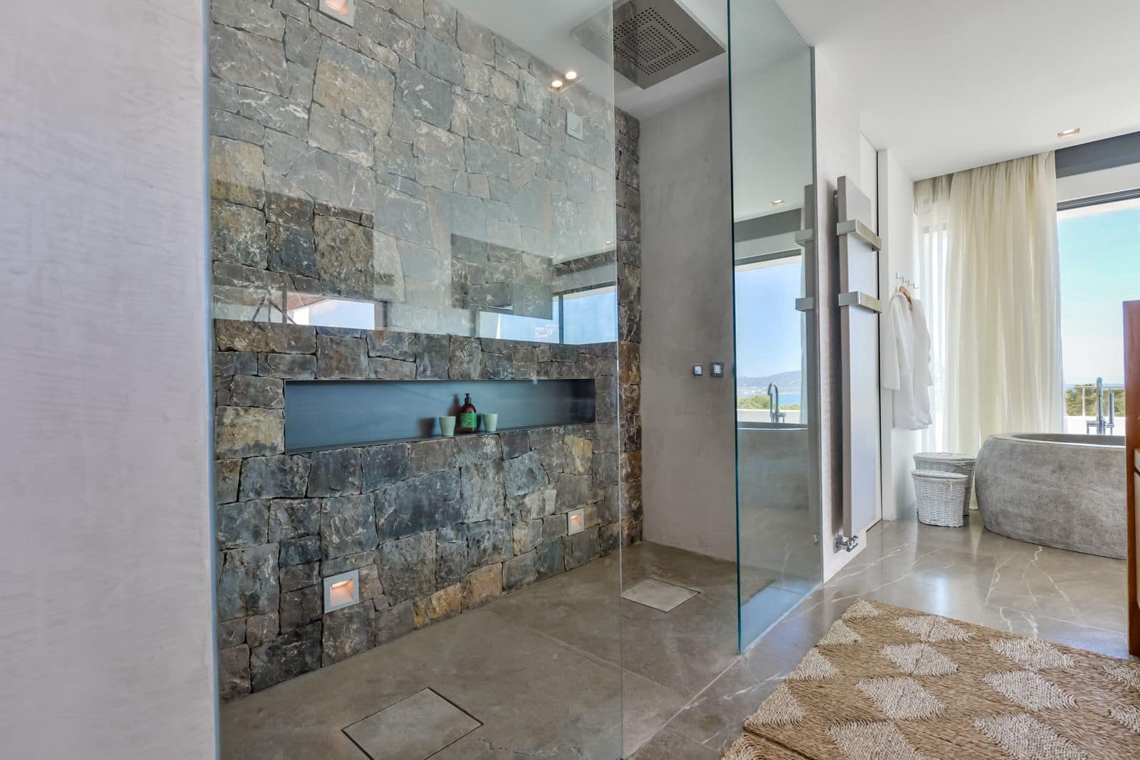 5 bedroom Villa for sale in Altea with pool garage - € 5,900,000 (Ref: 7736657)