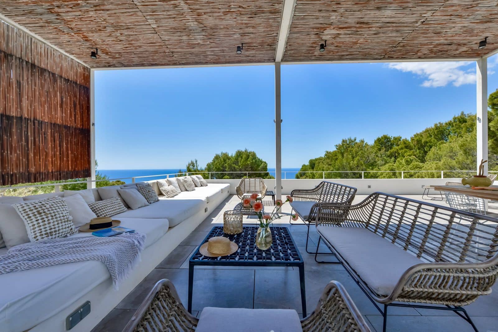 5 bedroom Villa for sale in Altea with pool garage - € 5,900,000 (Ref: 7736657)