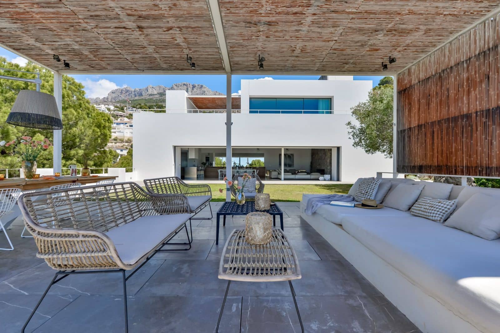 5 bedroom Villa for sale in Altea with pool garage - € 5,900,000 (Ref: 7736657)