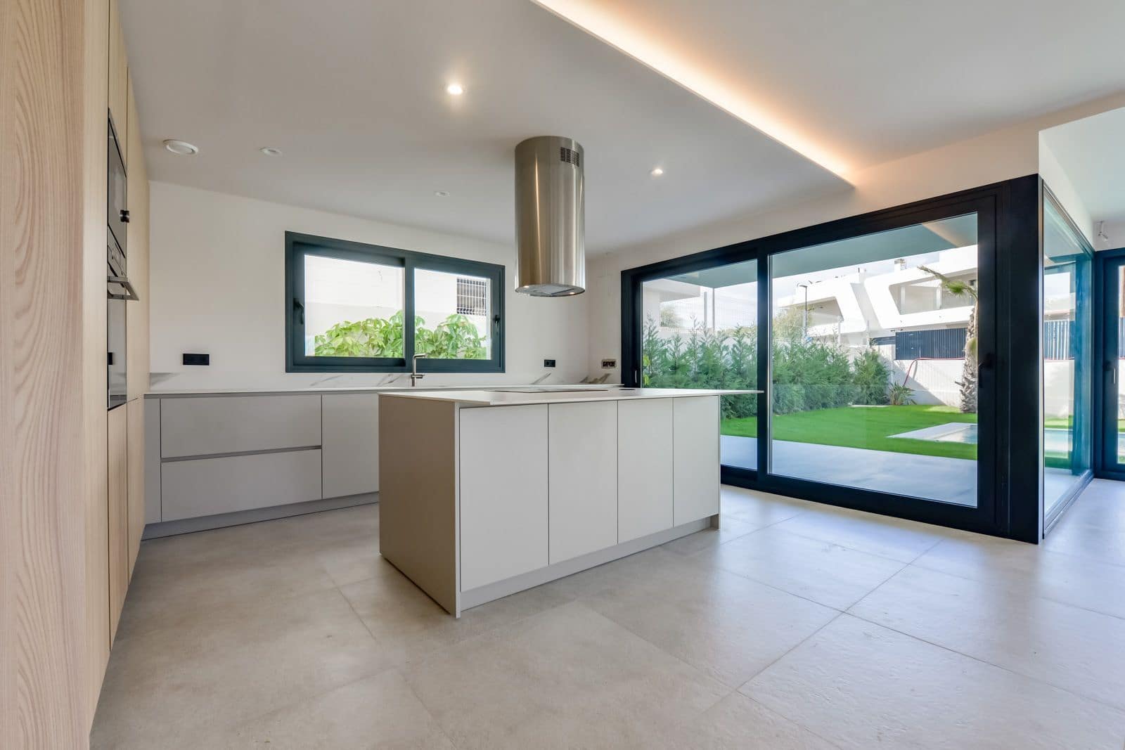 4 soveværelse Villa til salg i Albir med swimmingpool garage - € 1.250.000 (Ref: 7883007)