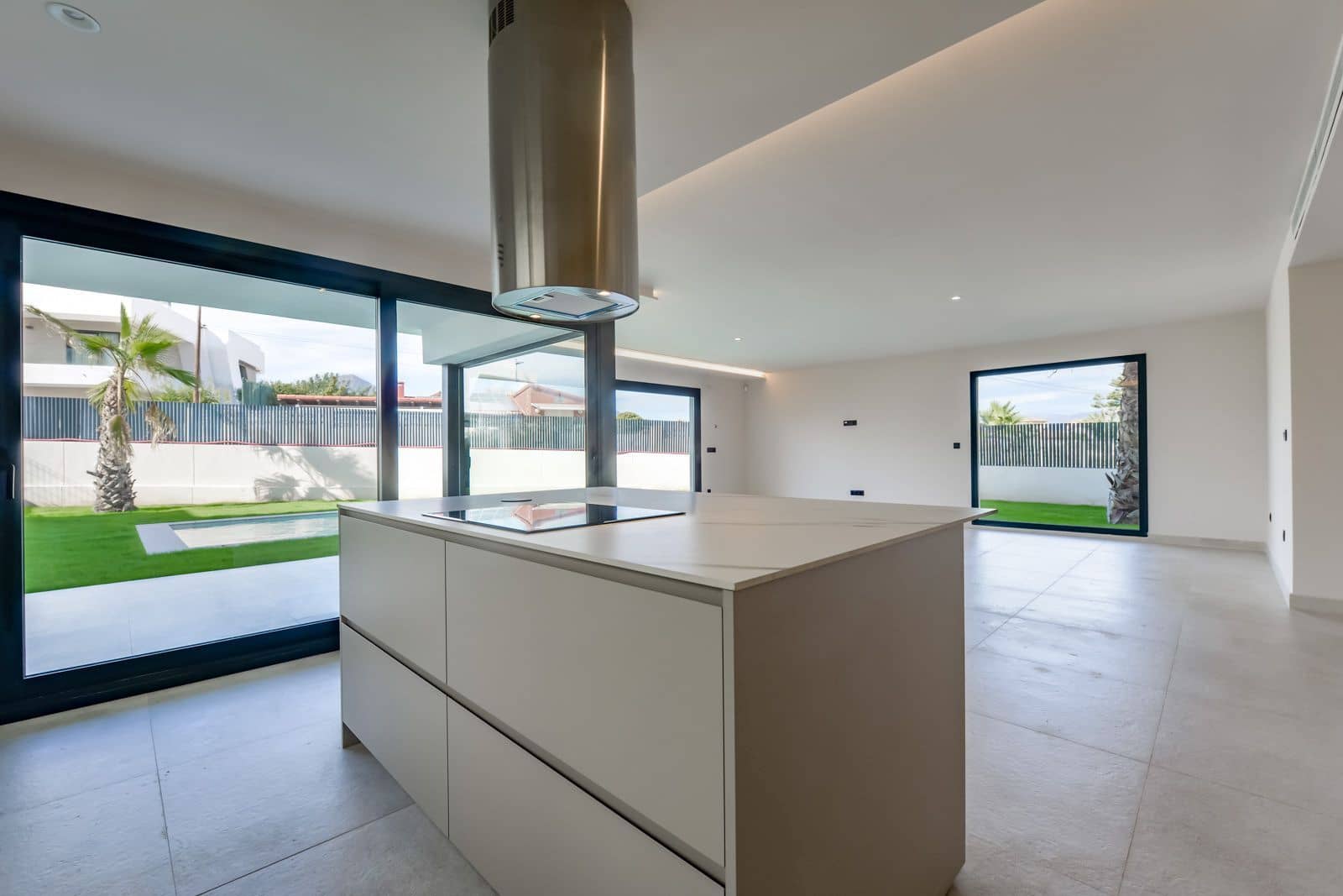 4 soveværelse Villa til salg i Albir med swimmingpool garage - € 1.250.000 (Ref: 7883007)