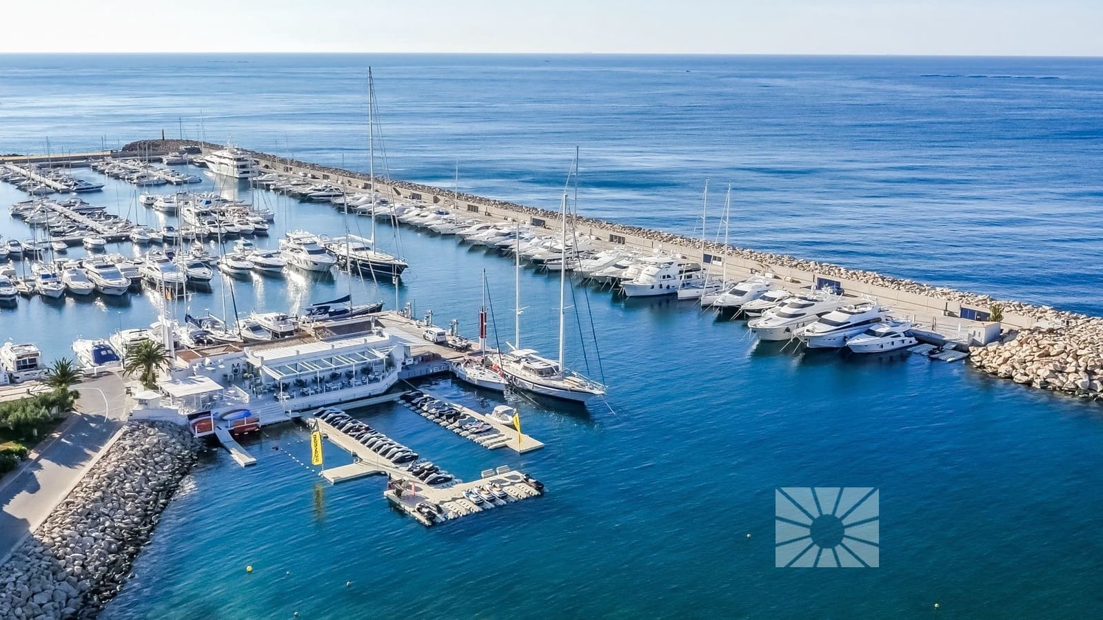 3 soveværelse Lejlighed til salg i Altea med garage - € 2.100.000 (Ref: 7911965)