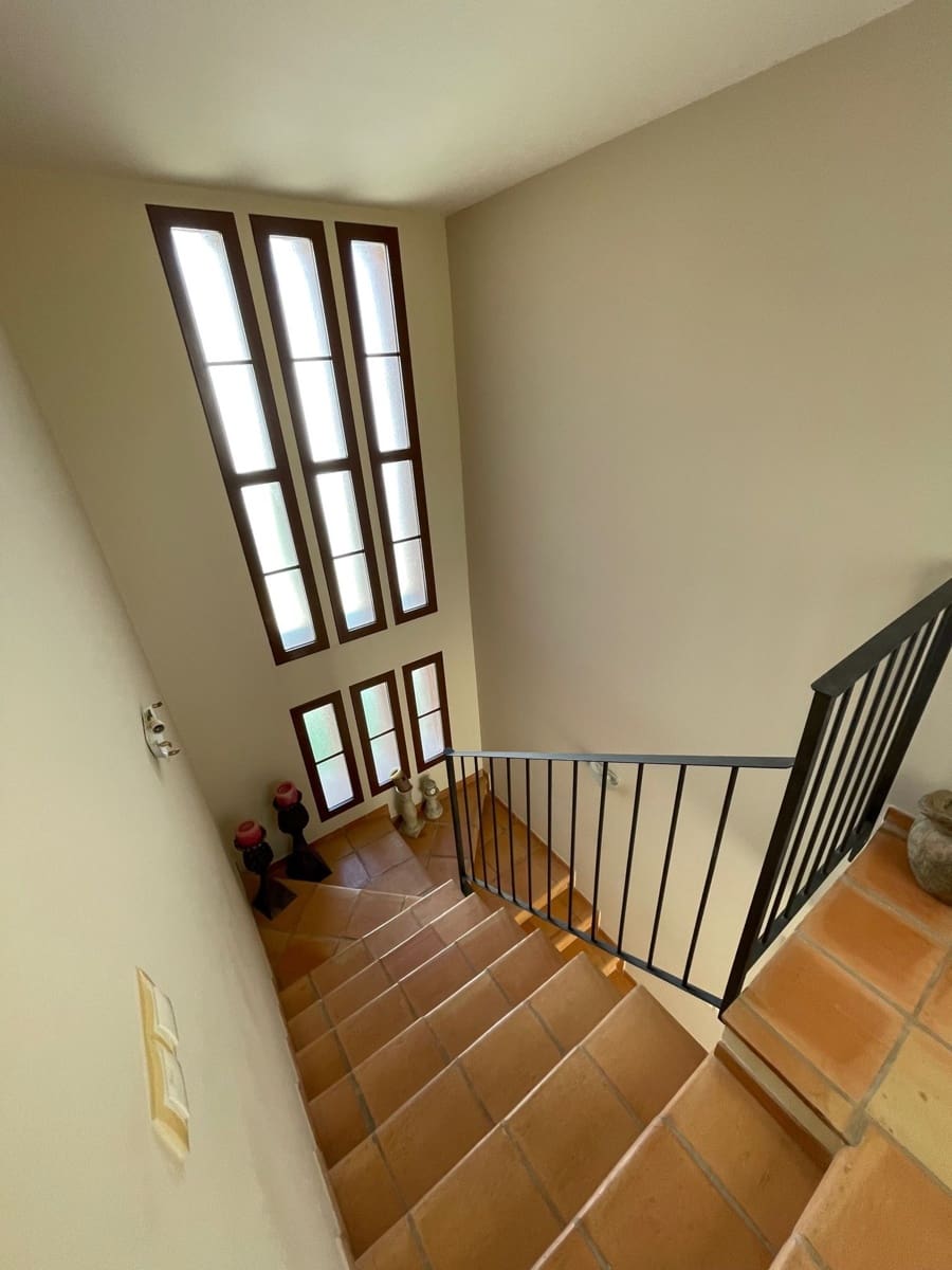 Chalet de 4 habitaciones en Finestrat en venta con piscina garaje - 649.000 € (Ref: 7954141)