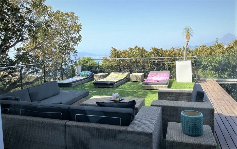 5 bedroom Villa for sale in Altea with pool garage - € 1,800,000 (Ref: 8113801)