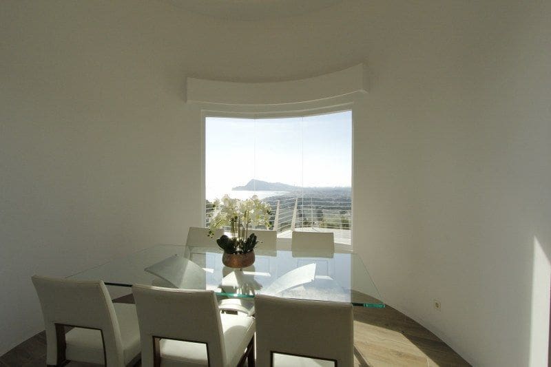 3 bedroom Villa for sale in Altea with pool garage - € 1,750,000 (Ref: 8154045)