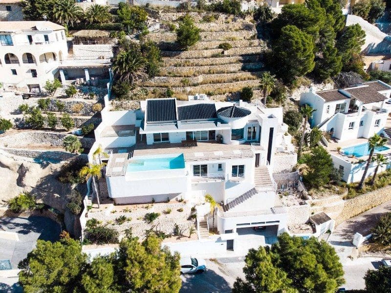 3 bedroom Villa for sale in Altea with pool garage - € 1,750,000 (Ref: 8154045)