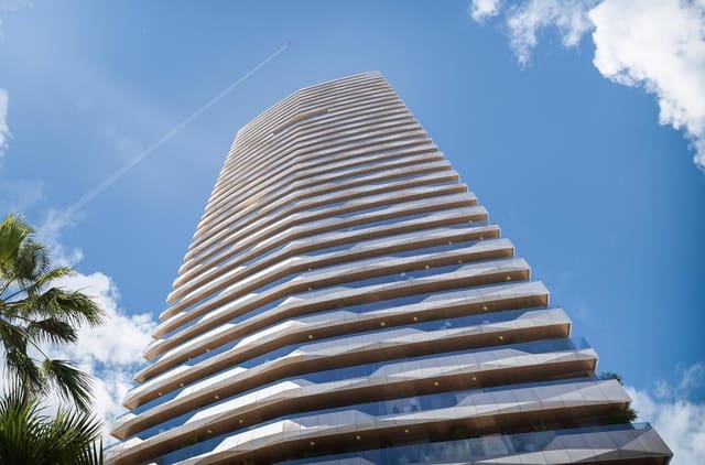 2 soverom Leilighet til salgs i Playa Poniente, Benidorm med svømmebasseng garasje - € 655 500 (Ref: 8189109)