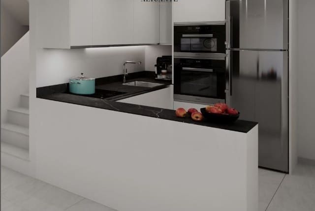 Apartamento de 2 habitaciones en Torrevieja en venta con piscina garaje - 285.000 € (Ref: 8249916)