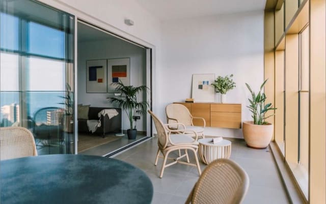 3 chambre Appartement à vendre à Playa Poniente, Benidorm avec piscine garage - 995 000 € (Ref: 8372497)