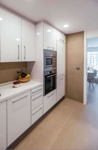 3 chambre Appartement à vendre à Playa Poniente, Benidorm avec piscine garage - 995 000 € (Ref: 8372497)