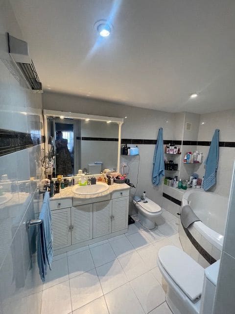 4 bedroom Apartment for sale in Alicante / Alacant city with pool garage - € 635,000 (Ref: 8415050)