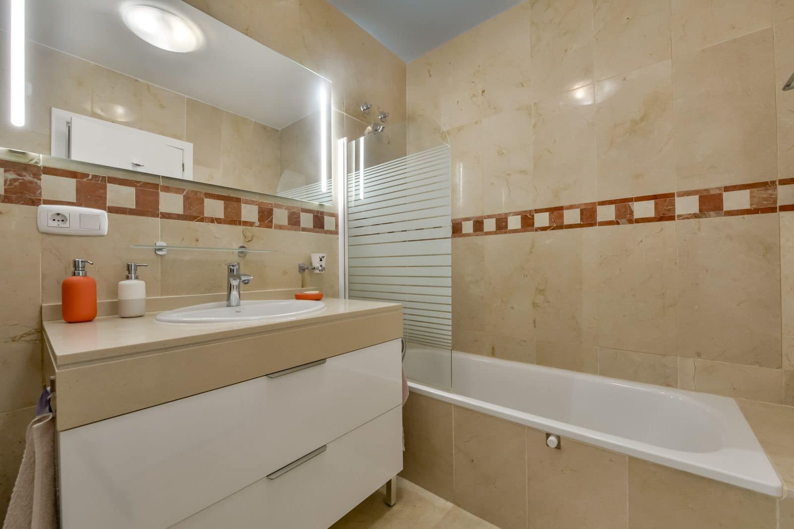 2 soveværelse Lejlighed til salg i Altea med swimmingpool garage - € 525.000 (Ref: 8576225)