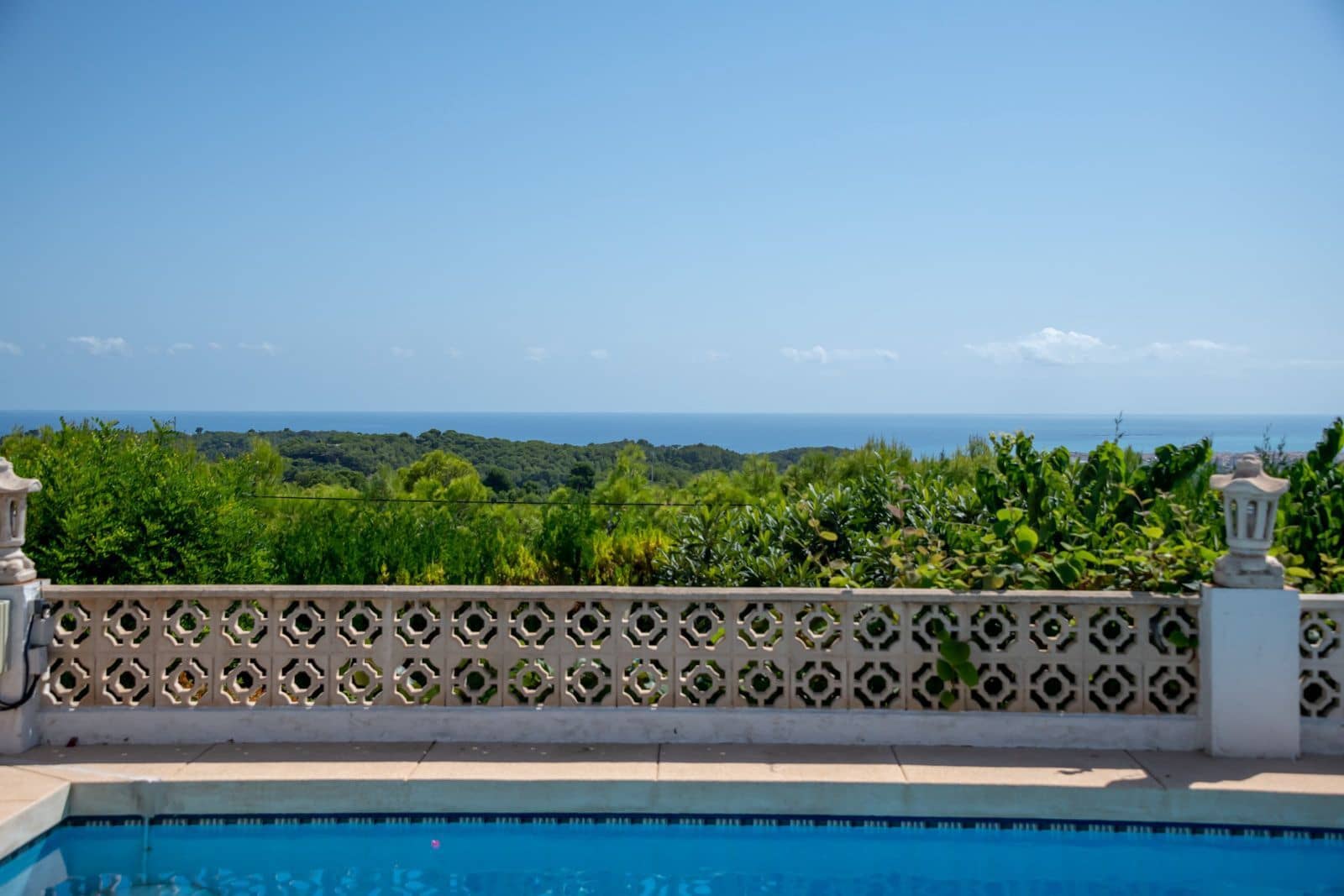 5 bedroom Villa for sale in Altea with pool garage - € 1,890,000 (Ref: 8576226)