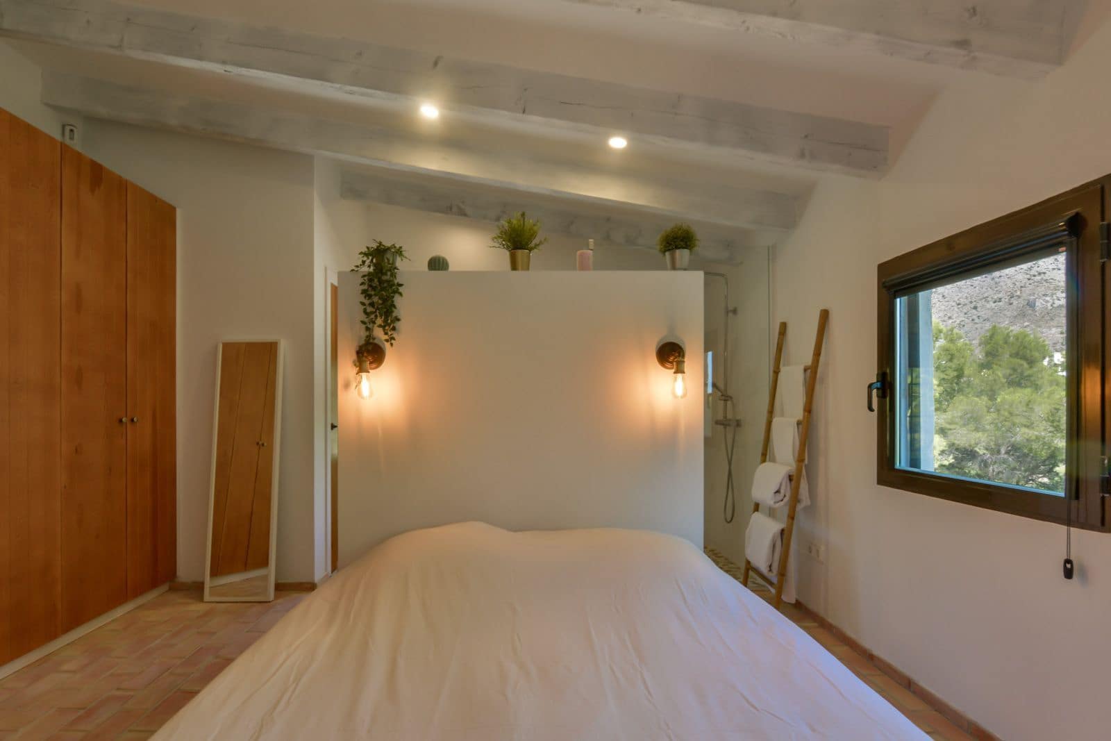 5 bedroom Villa for sale in Altea with pool garage - € 1,890,000 (Ref: 8576226)