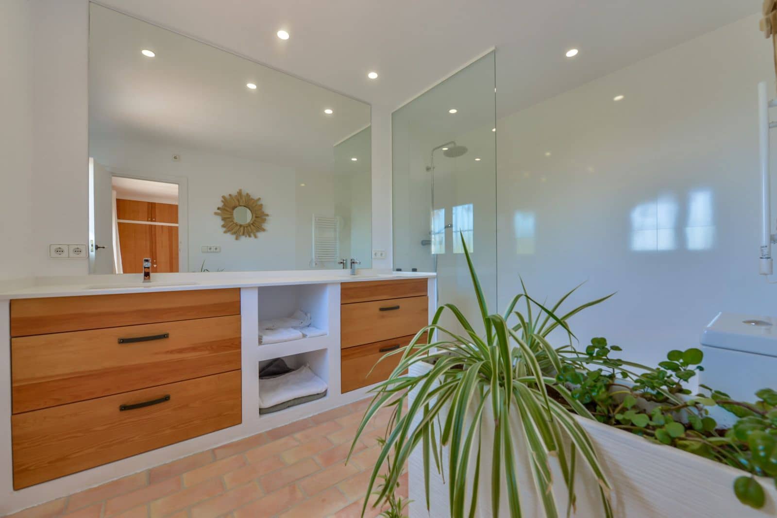 5 bedroom Villa for sale in Altea with pool garage - € 1,890,000 (Ref: 8576226)