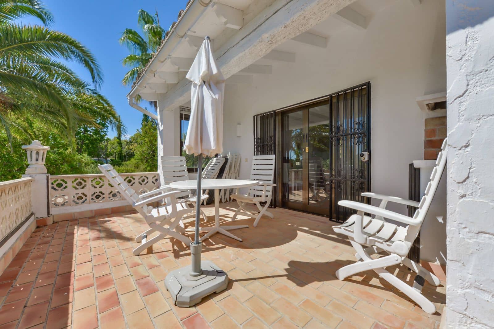 5 bedroom Villa for sale in Altea with pool garage - € 1,890,000 (Ref: 8576226)