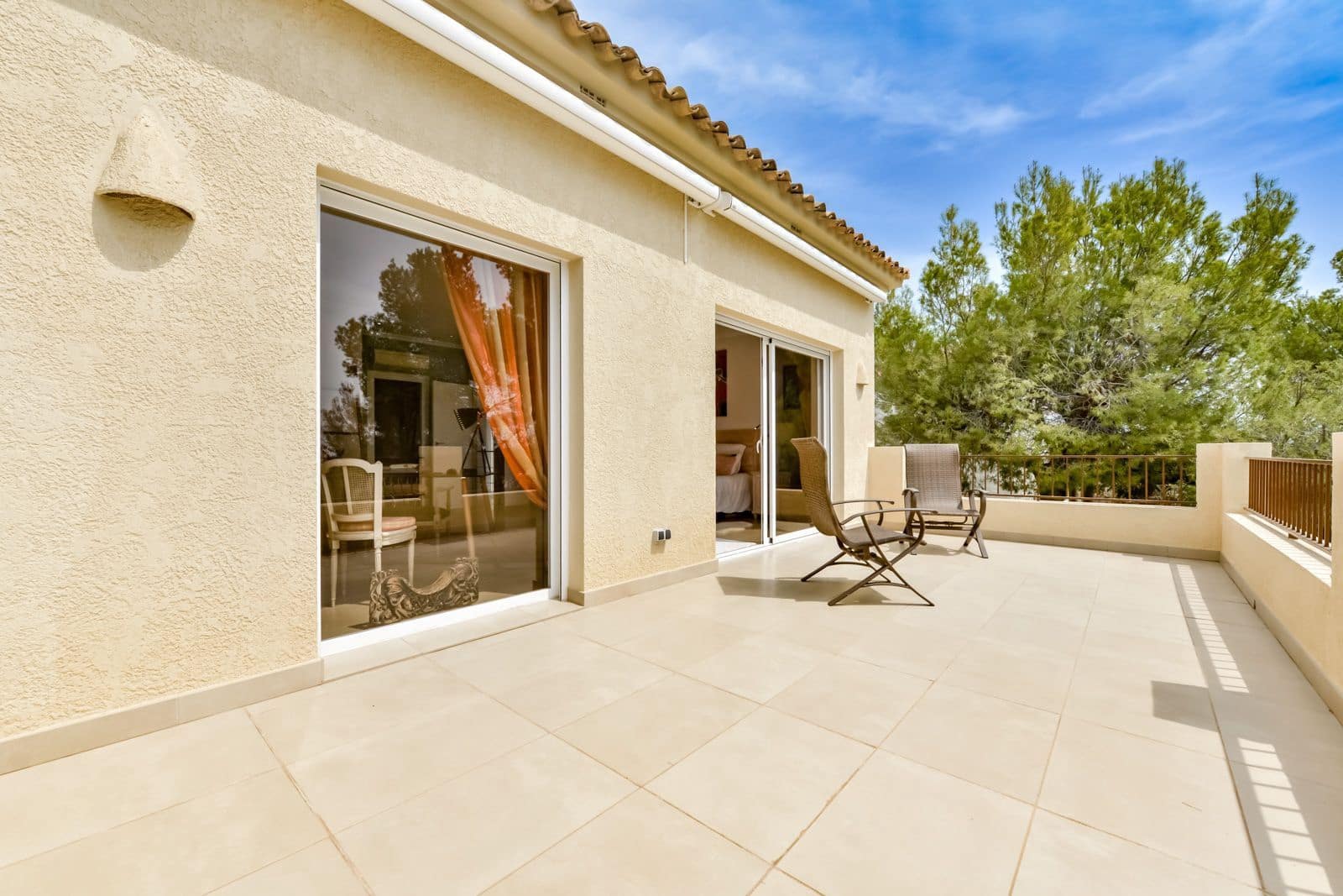 3 bedroom Villa for sale in Altea with pool - € 750,000 (Ref: 8590319)