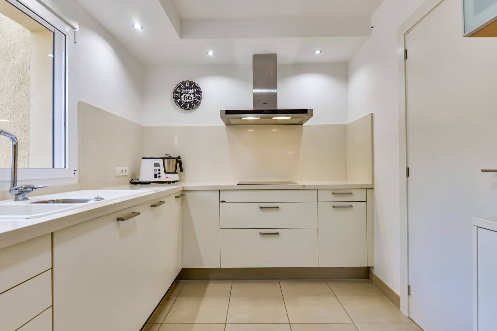 3 bedroom Villa for sale in Altea with pool - € 750,000 (Ref: 8590319)