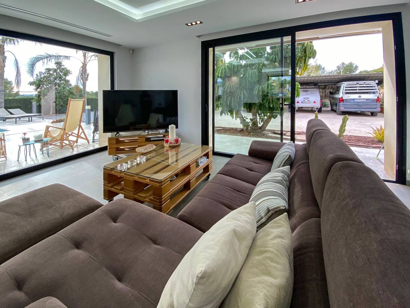 3 bedroom Villa for sale in Polop with pool garage - € 845,000 (Ref: 8603321)