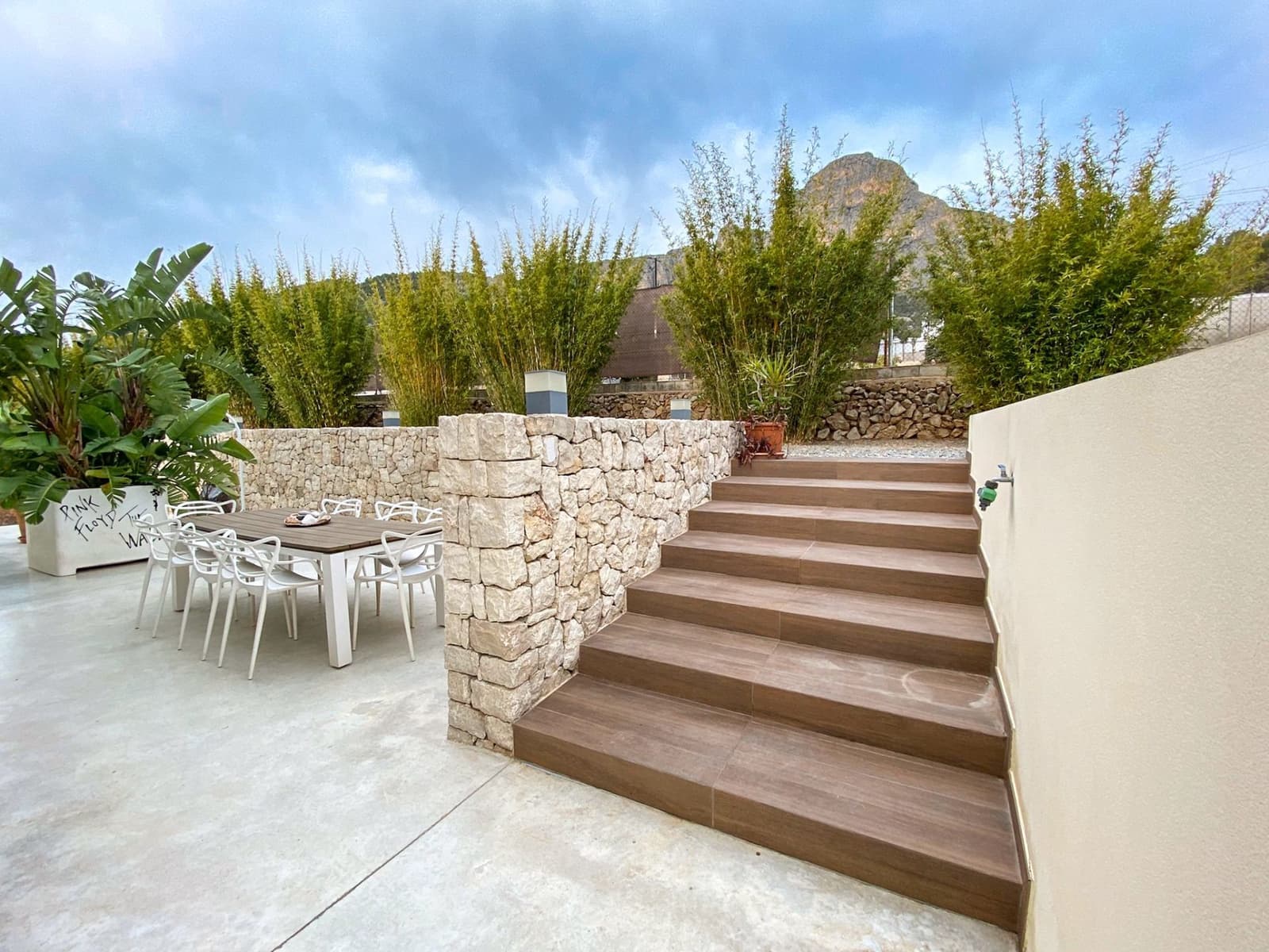 3 bedroom Villa for sale in Polop with pool garage - € 845,000 (Ref: 8603321)