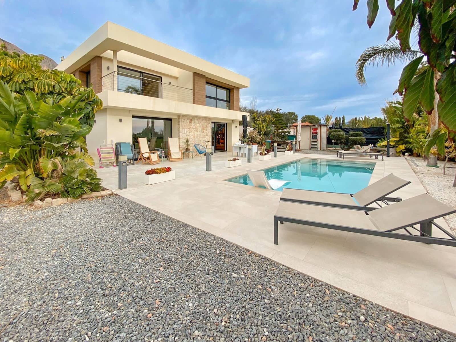 3 bedroom Villa for sale in Polop with pool garage - € 845,000 (Ref: 8603321)