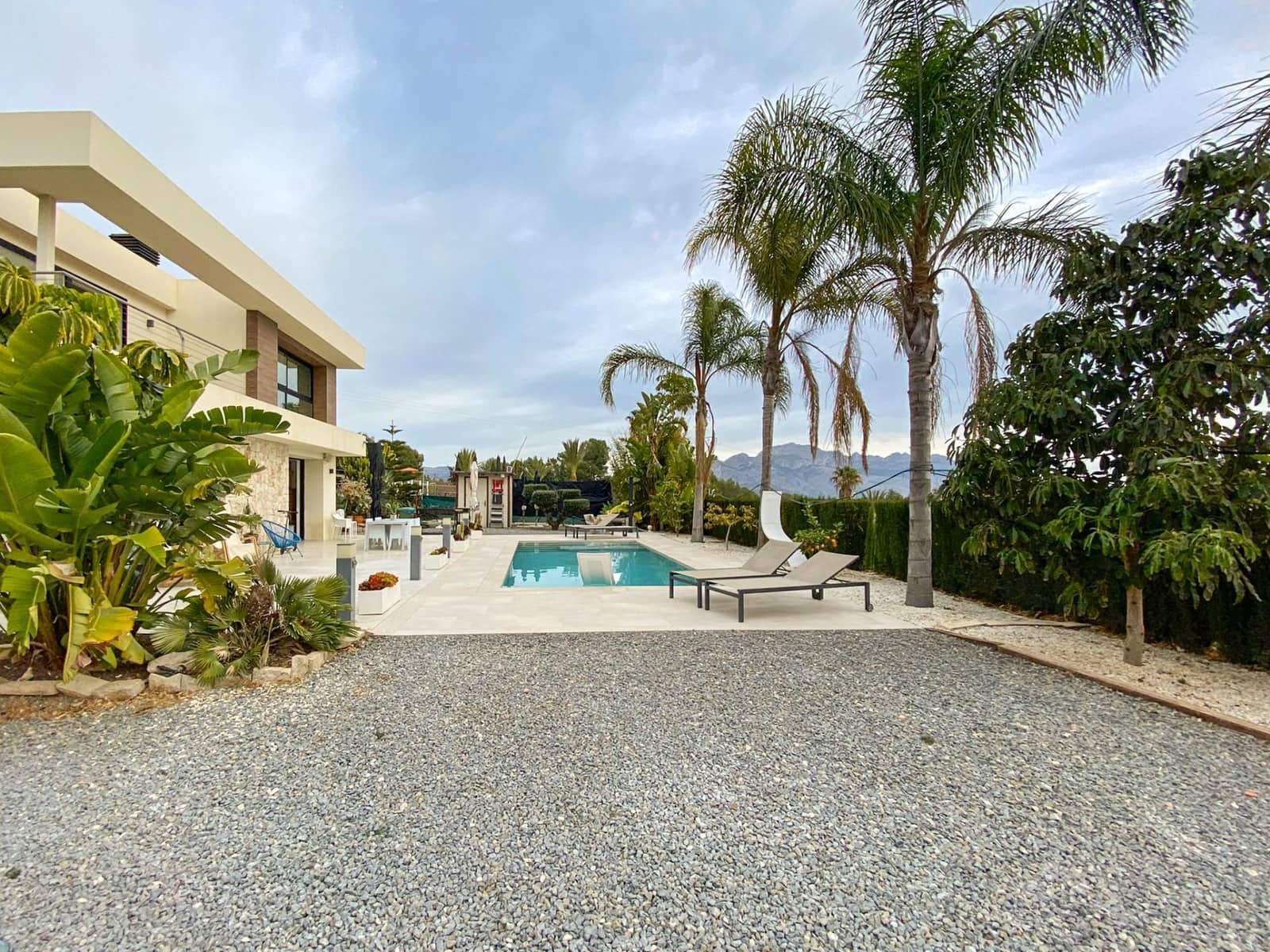 3 bedroom Villa for sale in Polop with pool garage - € 845,000 (Ref: 8603321)