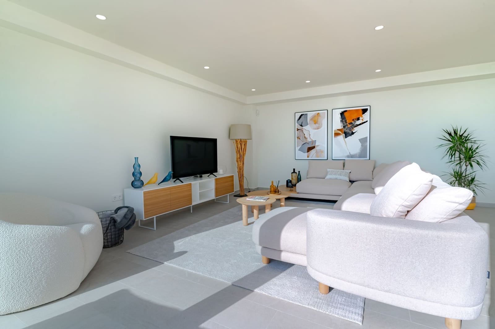 4 bedroom Villa for sale in Altea with pool garage - € 1,095,000 (Ref: 8677547)