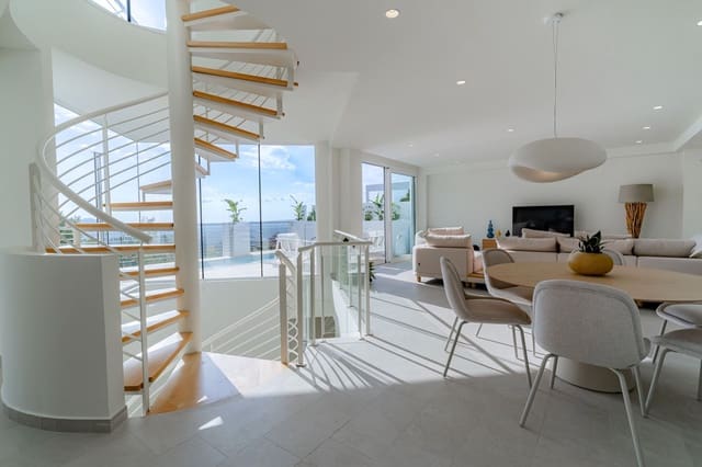 Chalet de 4 habitaciones en Altea en venta con piscina garaje - 1.095.000 € (Ref: 8677547)