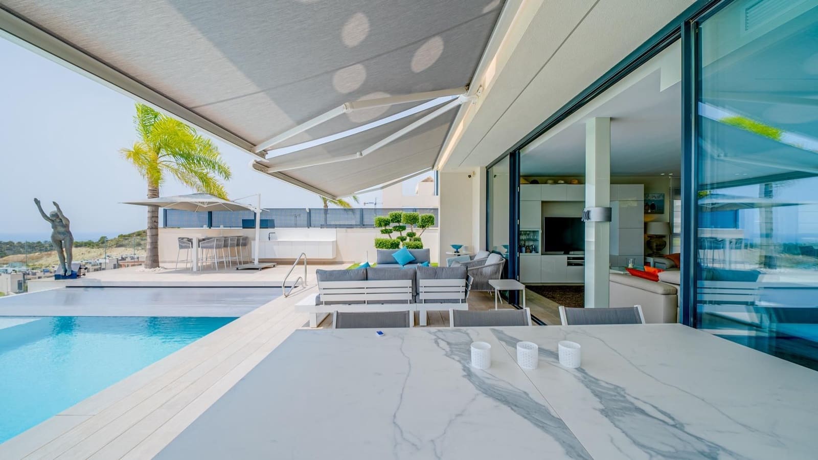 5 bedroom Villa for sale in Finestrat with pool garage - € 1,090,000 (Ref: 8677548)