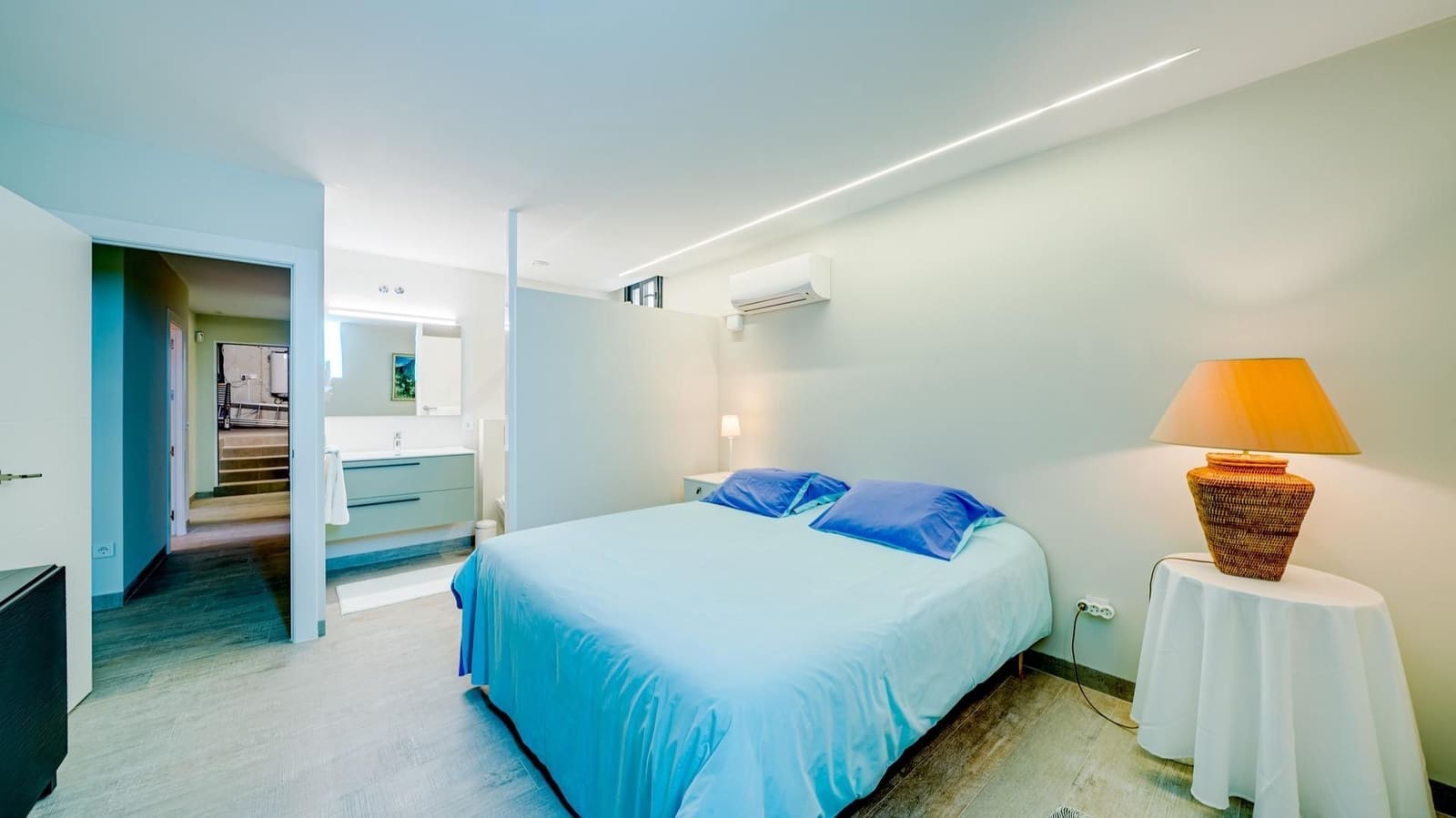 5 bedroom Villa for sale in Finestrat with pool garage - € 1,090,000 (Ref: 8677548)