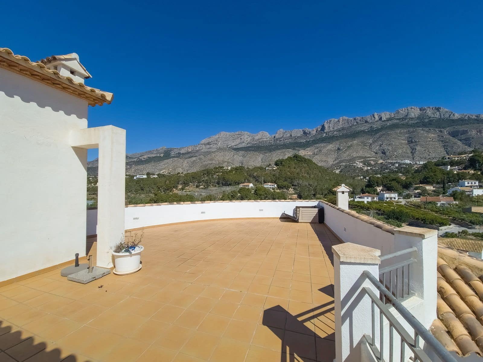 3 bedroom Apartment for sale in Altea - € 589,000 (Ref: 8912693)
