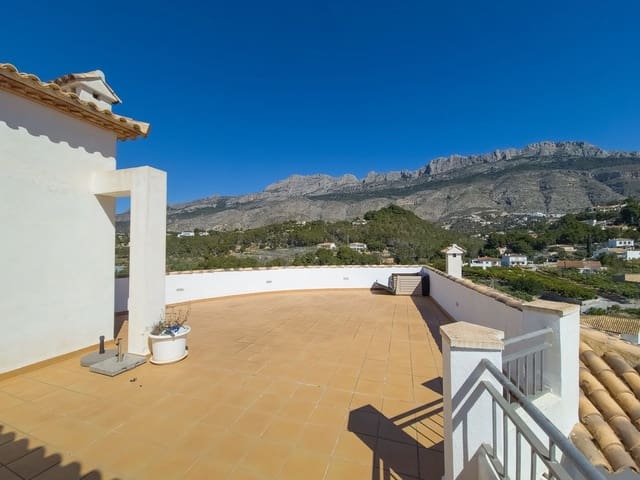 3 bedroom Apartment for sale in Altea - € 589,000 (Ref: 8912693)