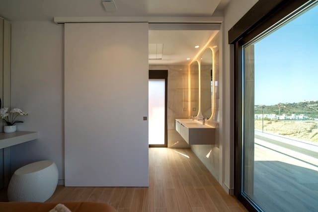 3 bedroom Villa for sale in Finestrat with pool - € 608,000 (Ref: 8954059)